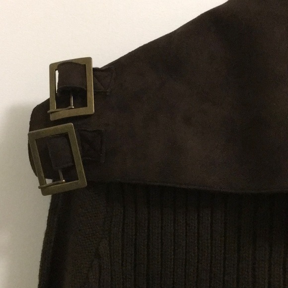 Liv Sweater Size M - Picture 7 of 11